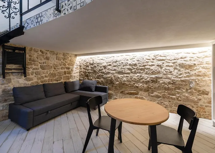 Mura Di Pietra * モーディカ